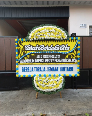 Papan Bunga Duka di Tobelo Selatan